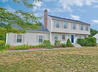 37 Deer Run Rd, Bellingham, MA 02019