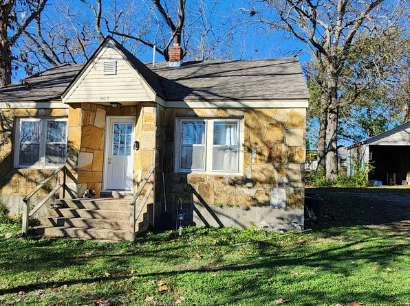 1013 Saint Louis Street, West Plains, MO 65775