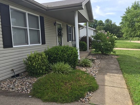 3rd image of 2919 Fox Hollow Ct