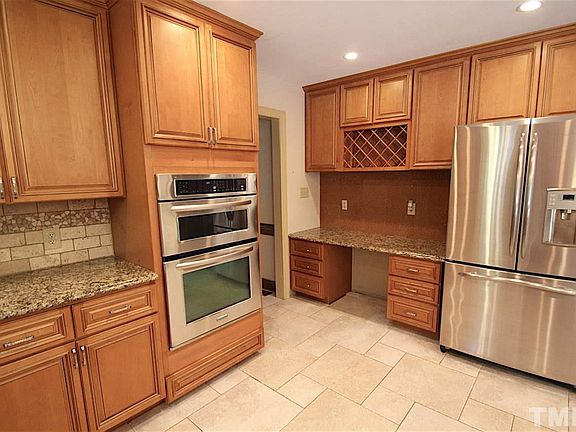 4th image of 100 Lochwood West Dr