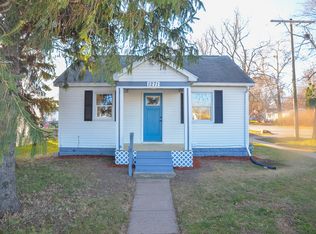 1271 16th Ave SW, Cedar Rapids, IA 52404
