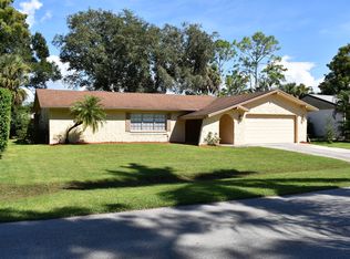 858 Rose Way, Naples, FL 34104