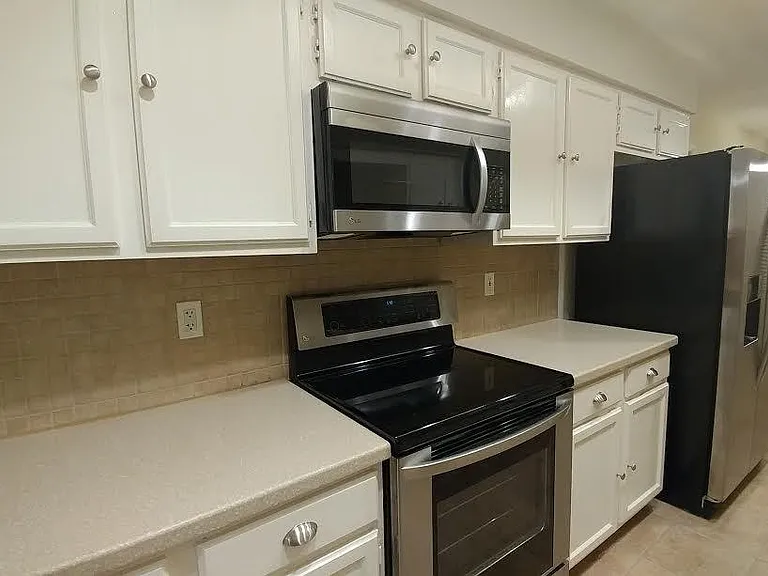 9 N Deerfoot Cir — Photo 3