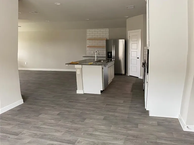 2808 Gunnersbury Dr — Photo 5