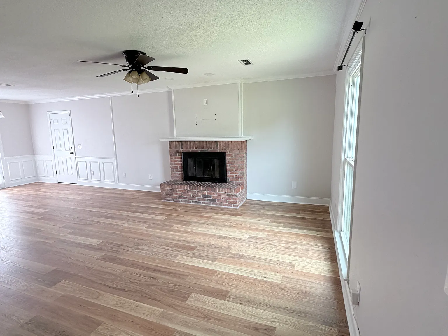 3 bed, 1247 sqft, $1,650 — Photo 3
