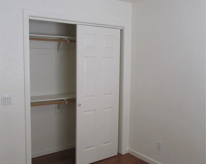 432 Harbor Dr — Photo 5