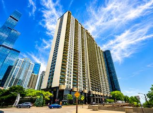 400 E Randolph St APT 1304, Chicago, IL 60601