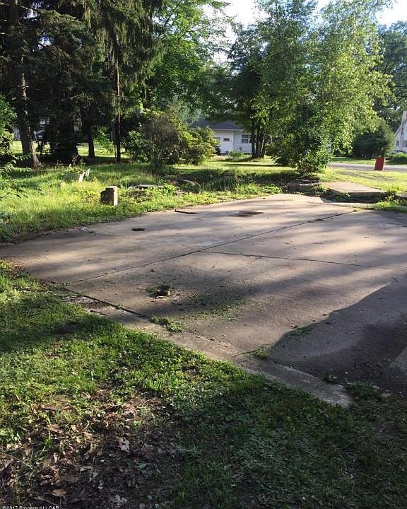 2nd image of 753 Suscon Rd
