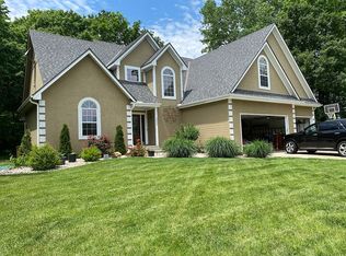 3000 S Bradford Ln, Blue Springs, MO 64015