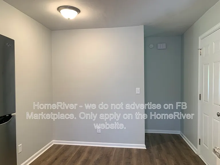 11225 Moores Cir — Photo 7