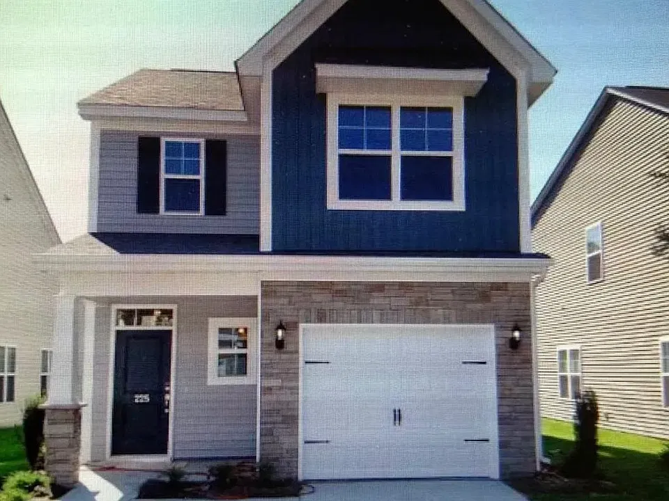 225 Chestnut Oak Ln