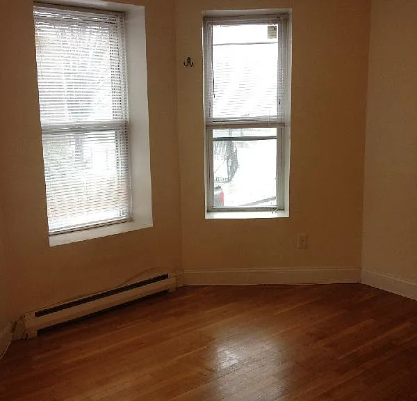 199 Strathmore Rd #2 — Photo 2