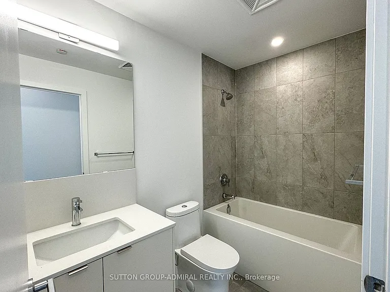 1604 Charles St #Penthouse 512-B — Photo 8