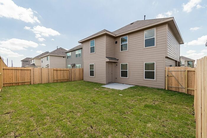 2nd image of 17026 Hailey Harbor Dr