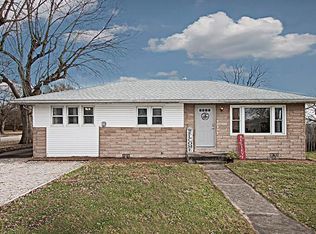 114 N Oak St, Trenton, IL