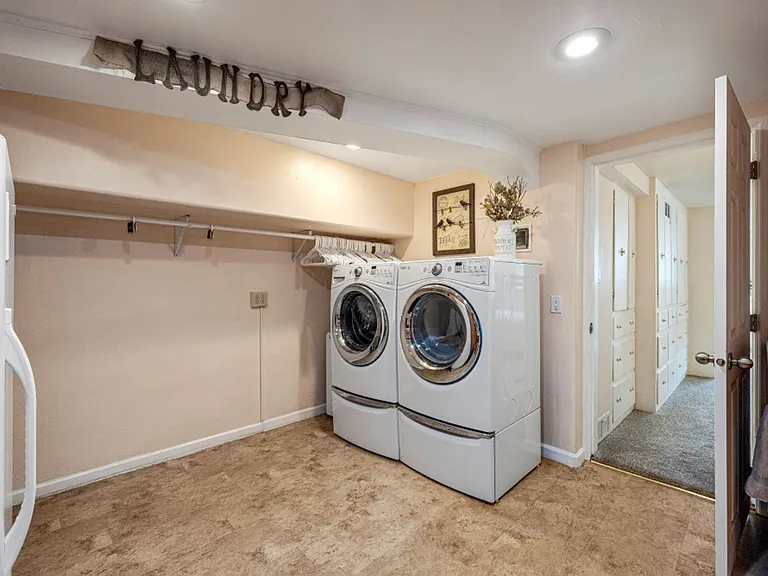 525 Mesa St — Photo 38