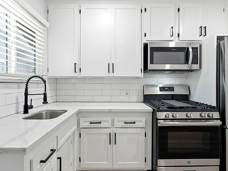 14535 1/2 Dickens St #1/2 — Photo 4