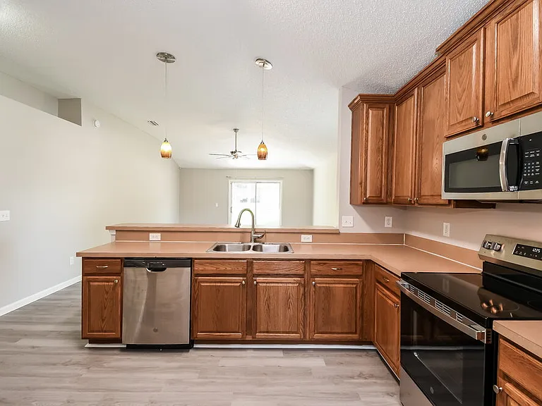 2904 Cold Creek Blvd — Photo 8