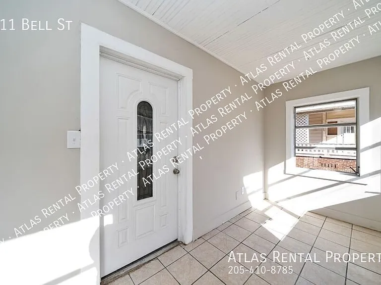 611 Bell St — Photo 6