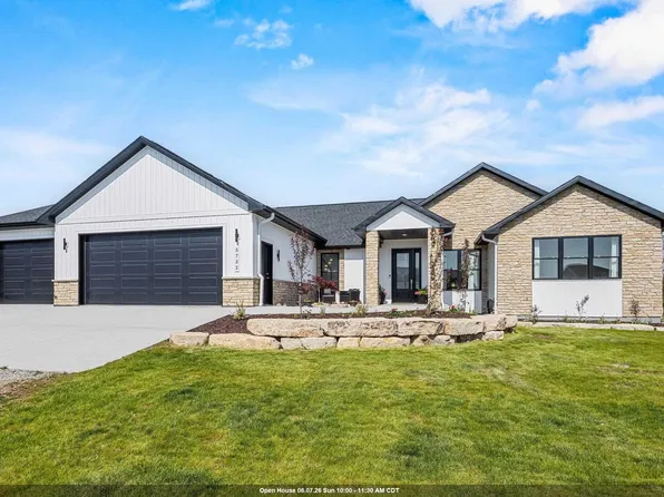 5752 N Sequoia Dr, Appleton, WI 54913