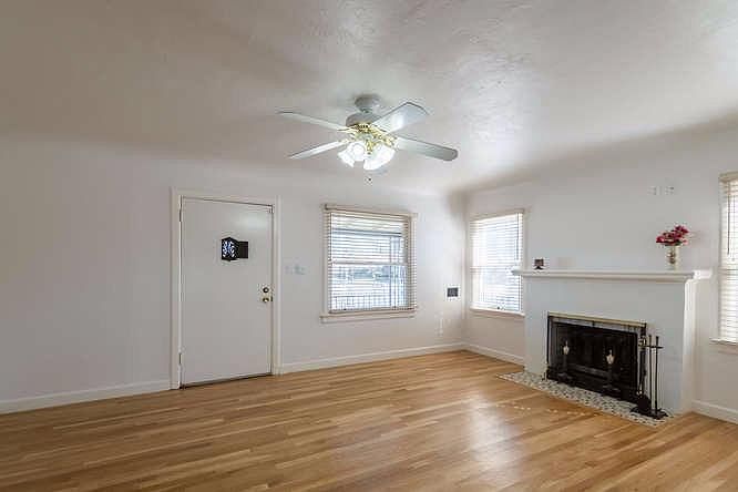 1st image of 2203 N Thorne Ave