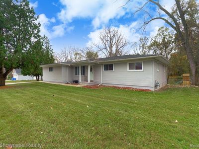 3975 Monroe Ave, Waterford, MI, 48329