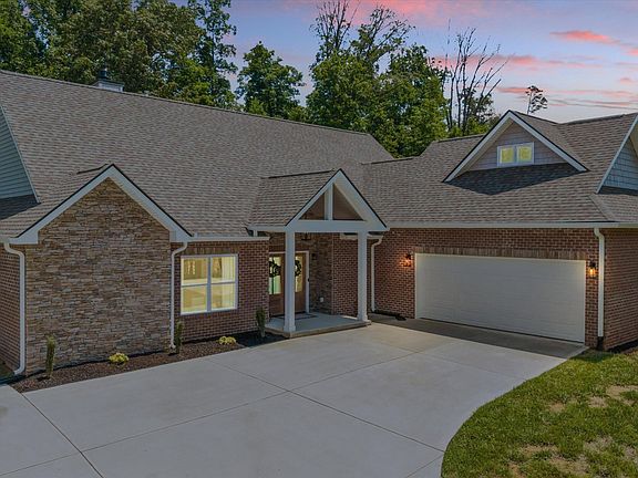 2nd image of 2049 Old Hickory Ln
