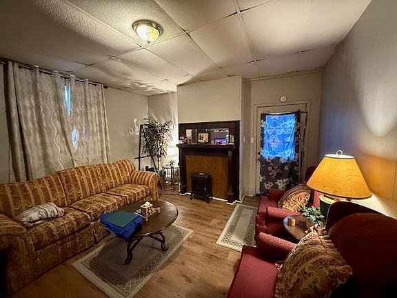 4th image of 341 31st St
