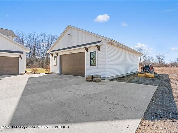 5th image of 10875 N Royston Rd