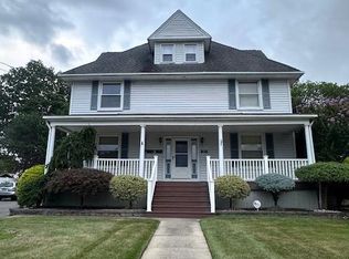 121 New Market Rd, Dunellen, NJ 08812