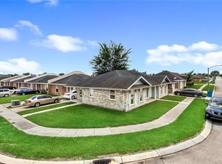 9012 Amour Dr, Chalmette, LA 70043