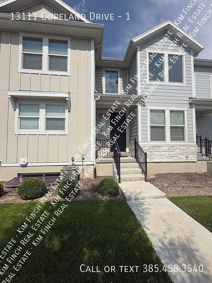 3 bed, 2.5 bath, 1944 sqft, $2,234 — Photo 1