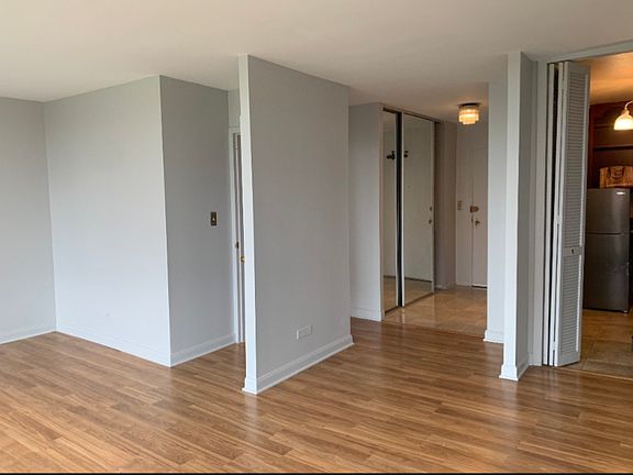5th image of 5455 N Sheridan Rd APT 705