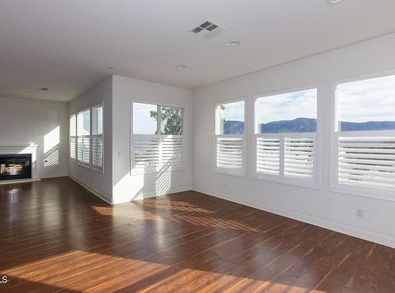 5th image of 871 Coronado Cir