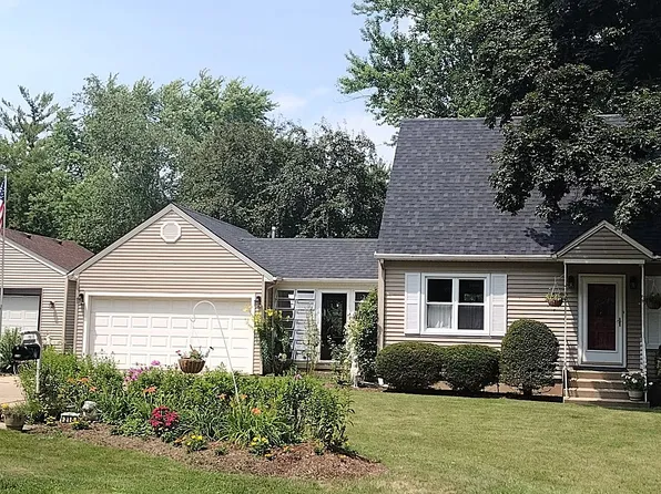 218 W Forest St, Marengo, IL 60152