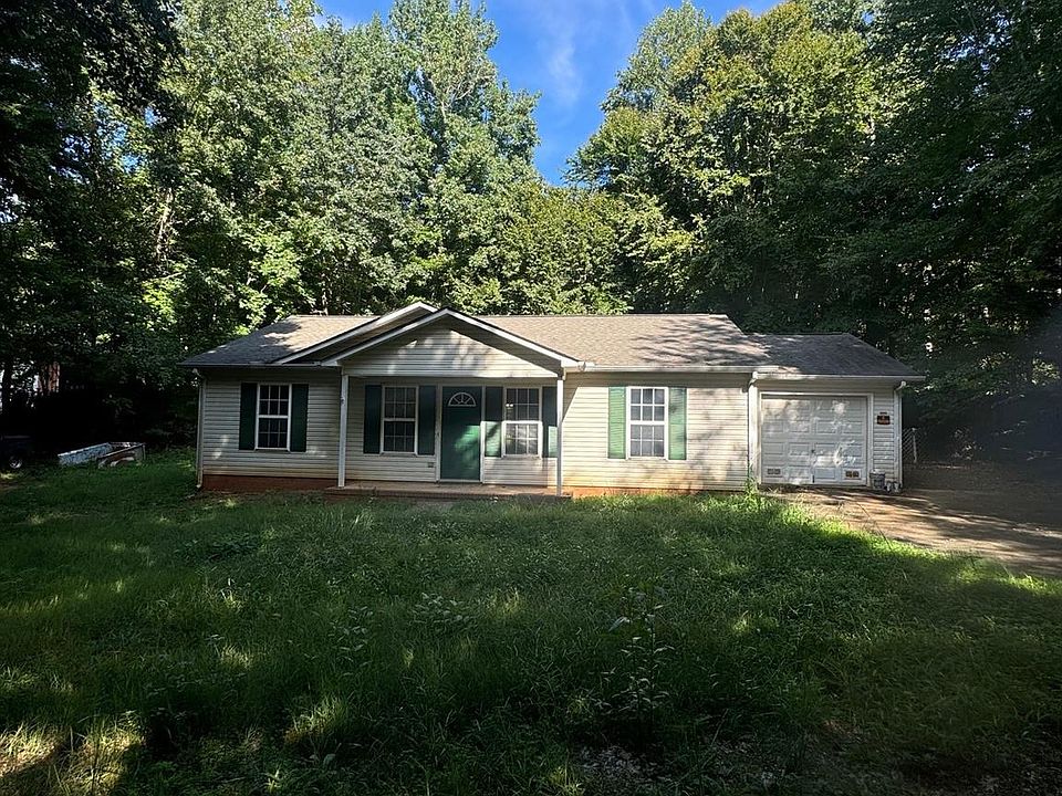 1st image of 138 Cliffview Ln