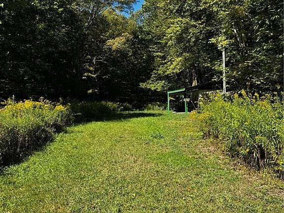 4th image of 185 Kaine Rd #2