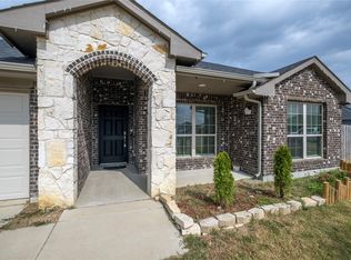 106 Spring Crest St, Mabank, TX 75147
