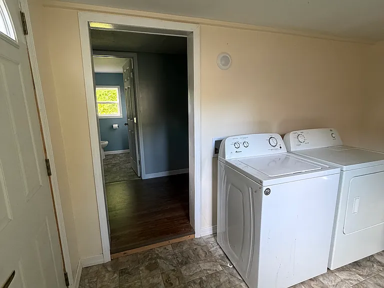 9320 Deveines Rd — Photo 6