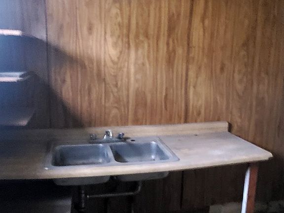 3rd image of 1314 Congress Ave
