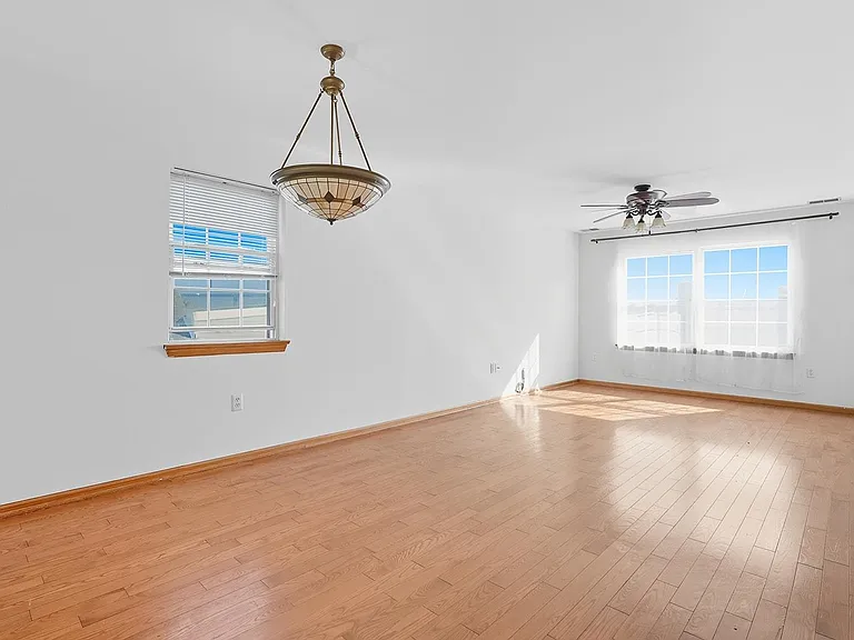 87 Cottage St #2 — Photo 9