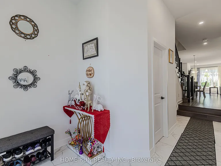 206 Bristol Cres — Photo 5