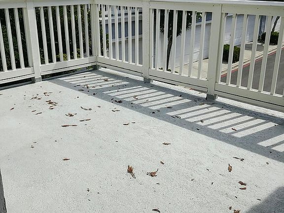 2nd image of 2827 Buena Knoll Ct