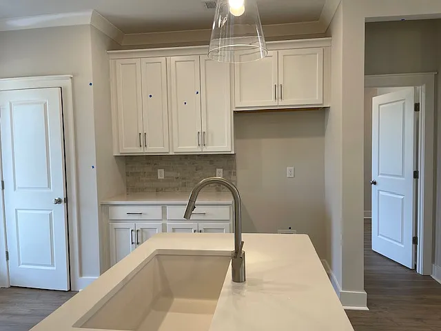 3526 Madrid Way — Photo 6