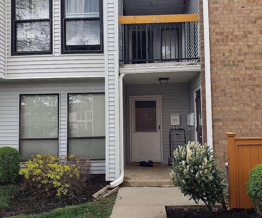 1st image of 6J Dennison Dr