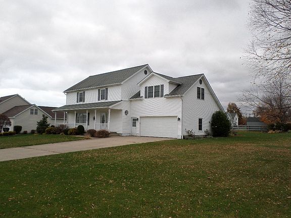 3rd image of 4835 Village Cir W