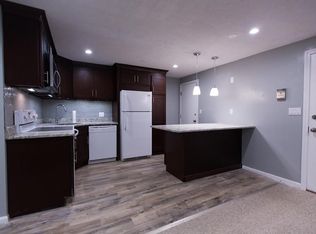 3 Hallmark Gdns APT 5, Burlington, MA 01803