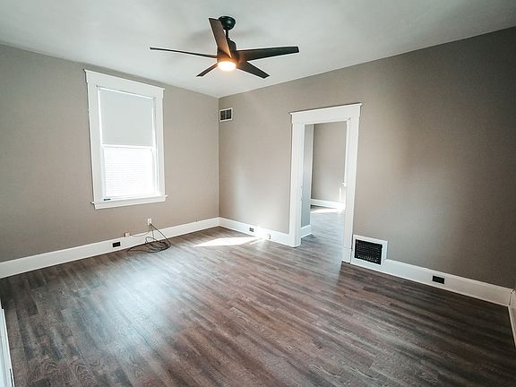 5th image of 319 E Ross Ave #2