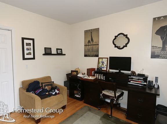 2nd image of 3655 N Southport Avenue # Fl 2n2nd