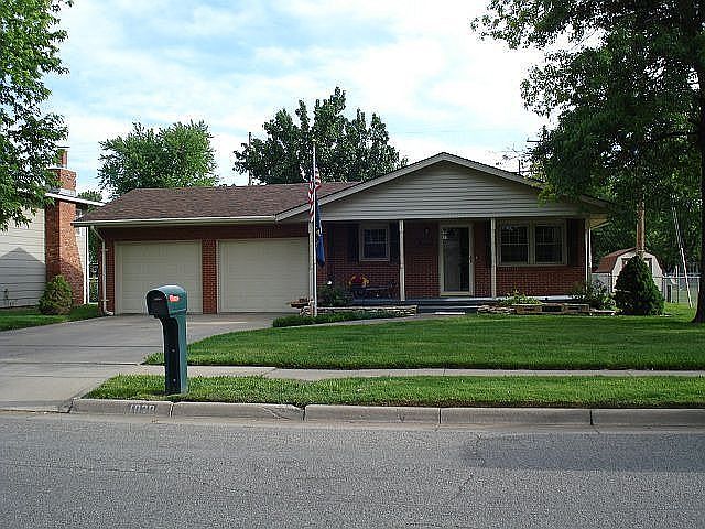 1st image of 1020 E 22nd Ave